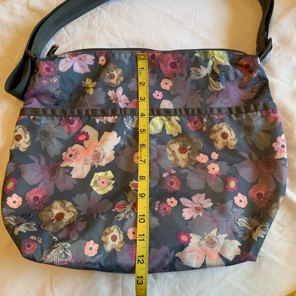 LeSportsac floral Bag - Picture 13 of 16